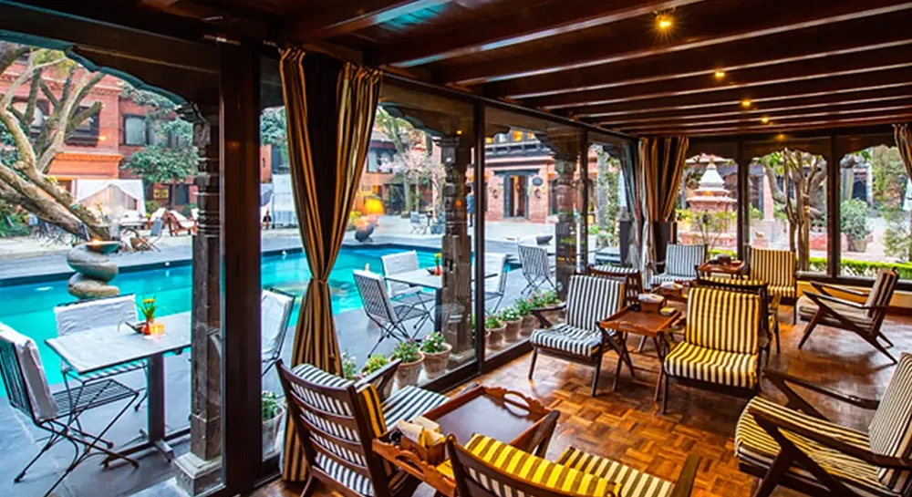 </yellow-tag>Luxury</yellow-tag>