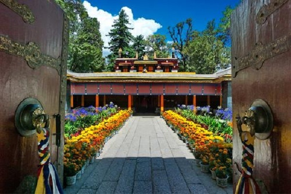 <yellow-tag>Highligts</yellow-tag> of Tibet Tour